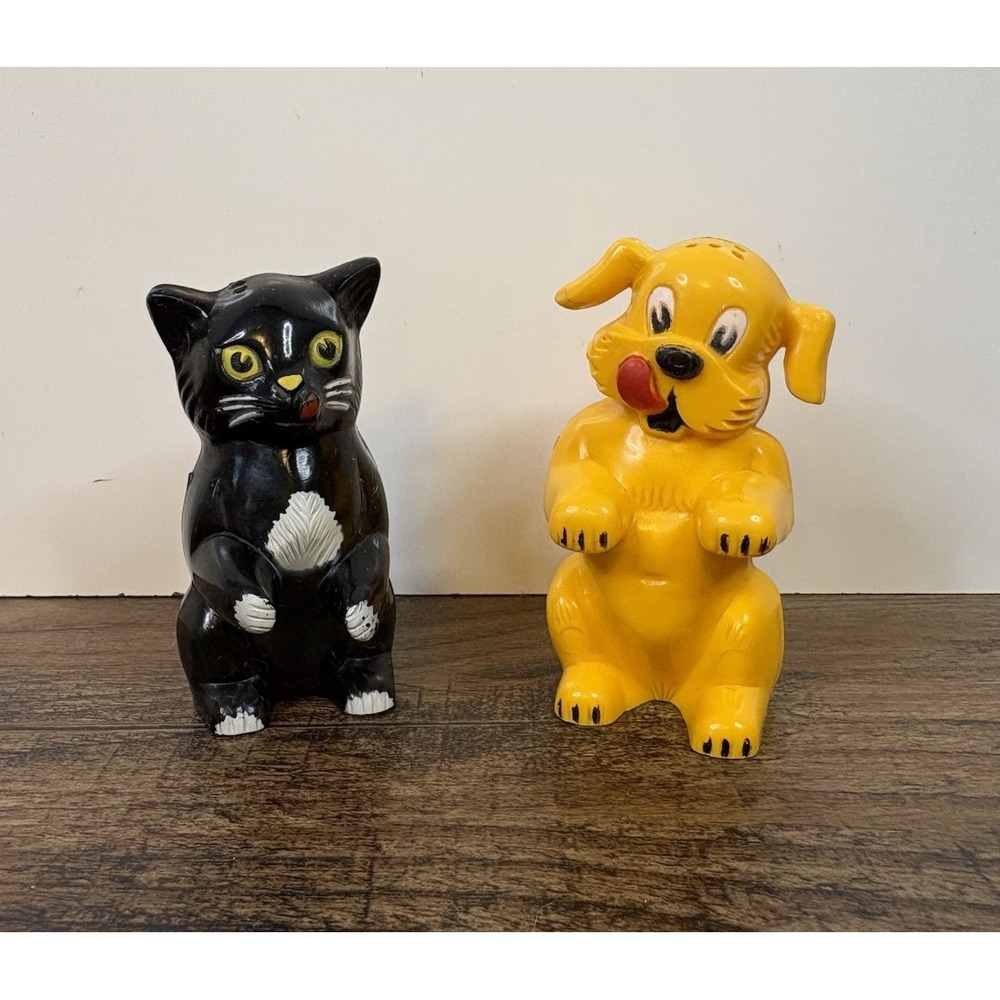 Vintage Ken L Ration Salt Pepper Shakers F&F Molded Plastic Black Cat Yellow Dog